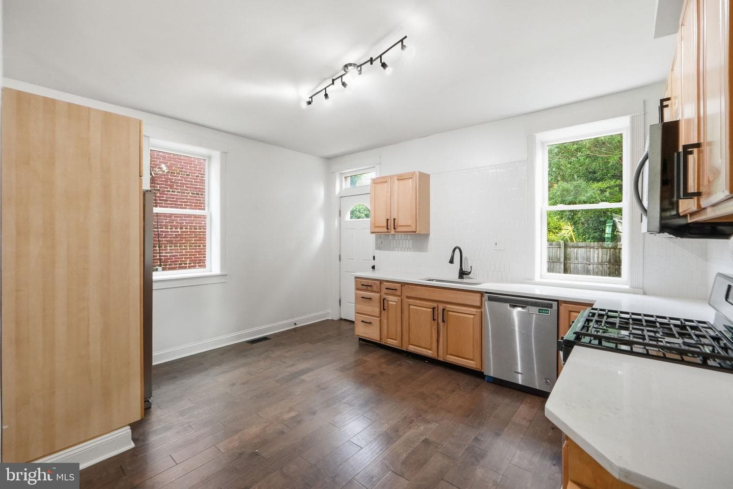 3920 6th Street photo 10