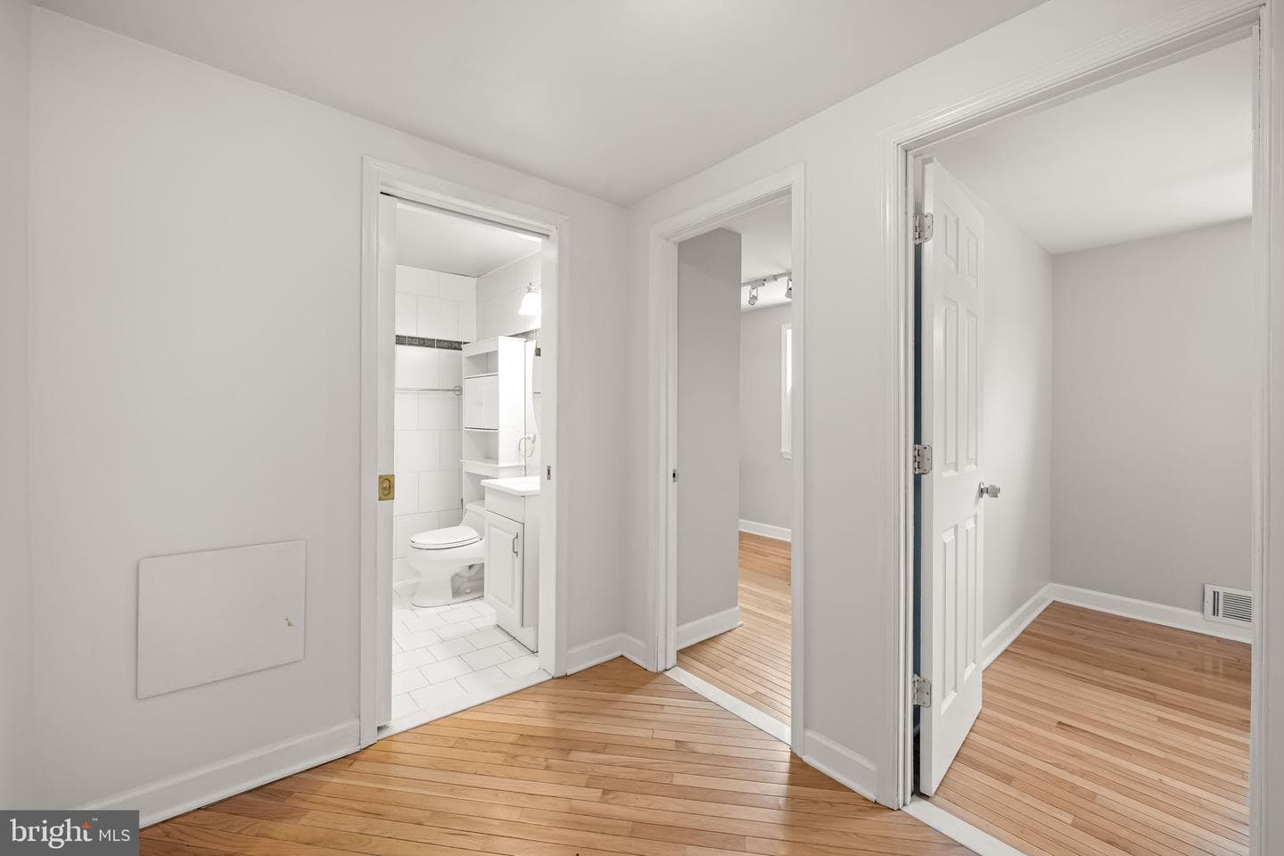 3527 Falls Road photo 15