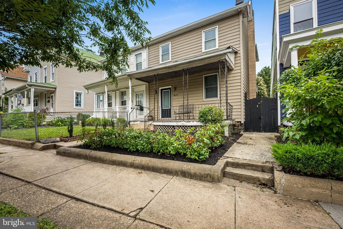 3527 Falls Road photo 3