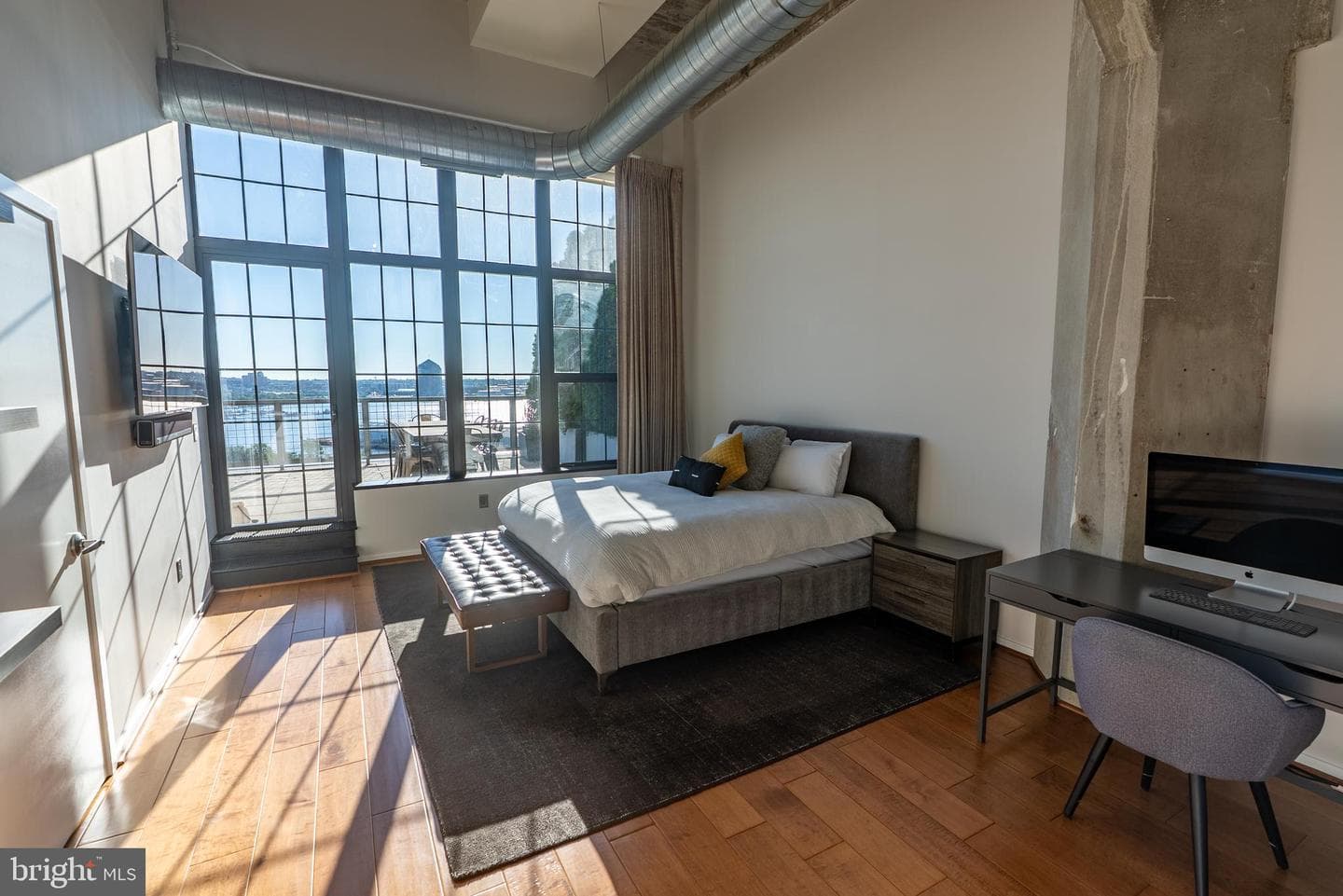 1200 Steuart Street #1413 photo 32