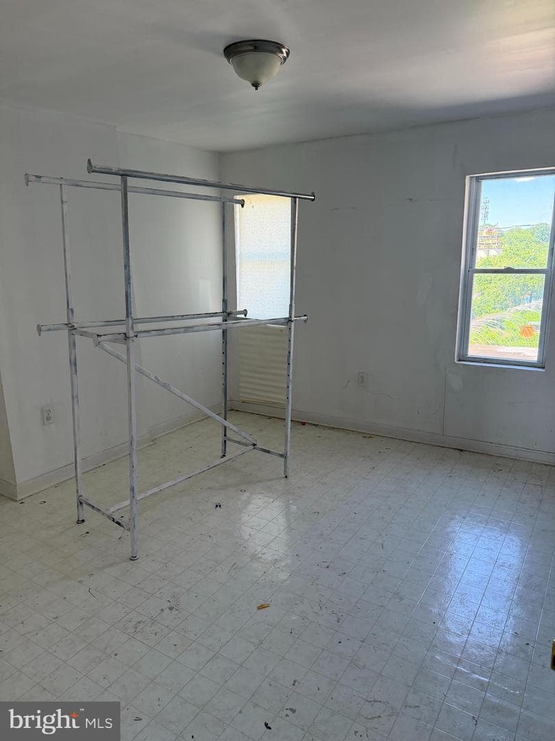1340 N Fulton Avenue photo 4