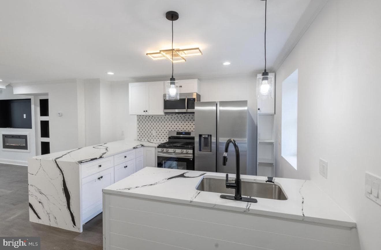 3905 8th Street photo 4