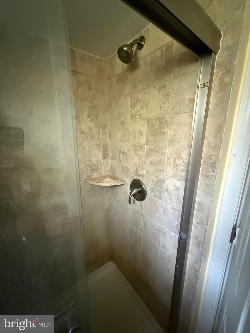 4516 Saint Georges Avenue photo 6