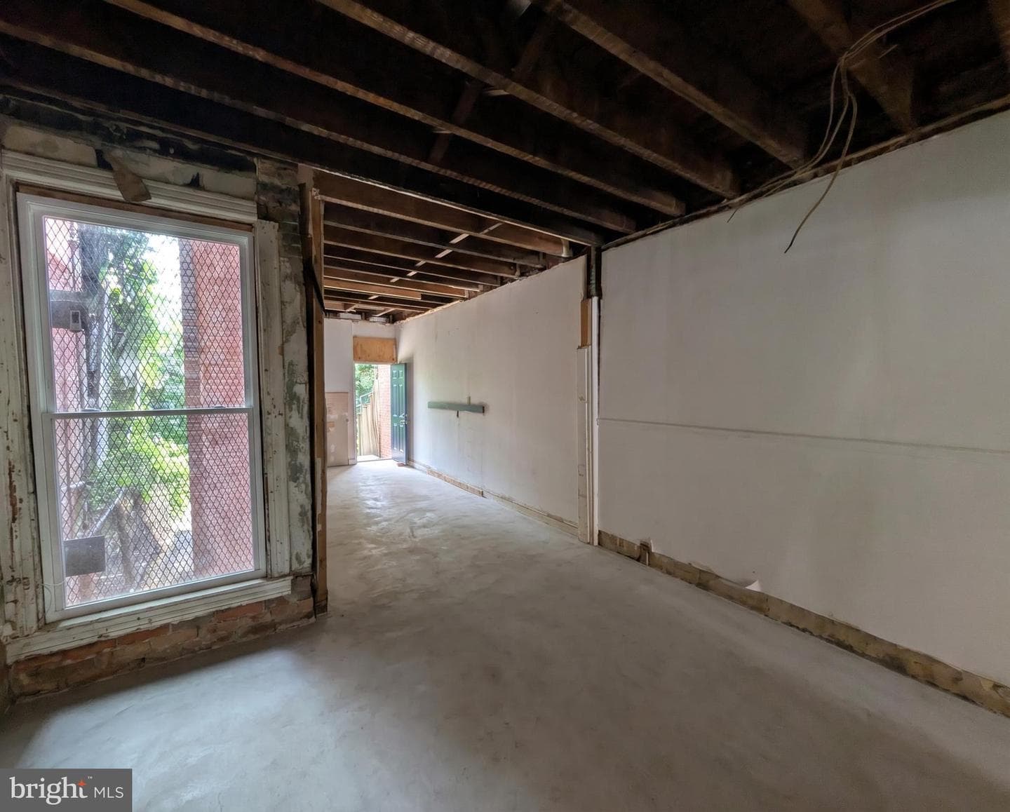 1821 W Fayette Street photo 5
