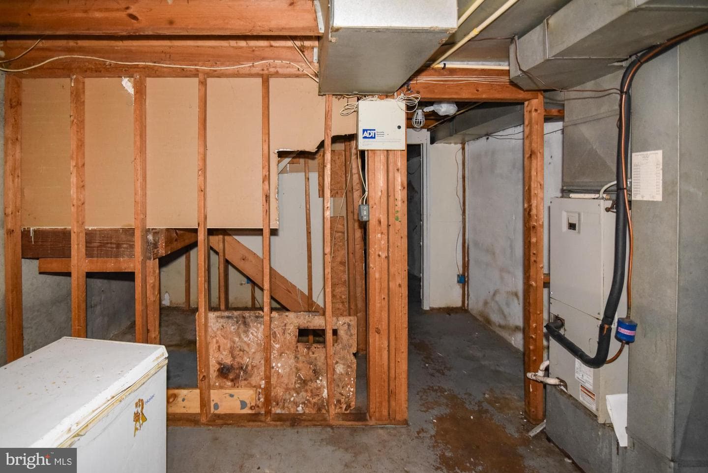 1063 W Lexington Street photo 44