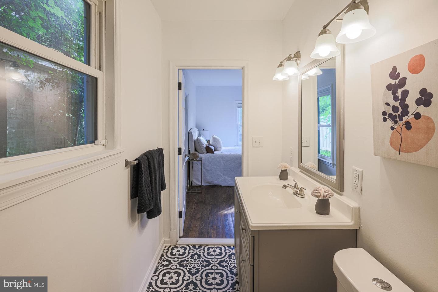 410 Kingston Road photo 22