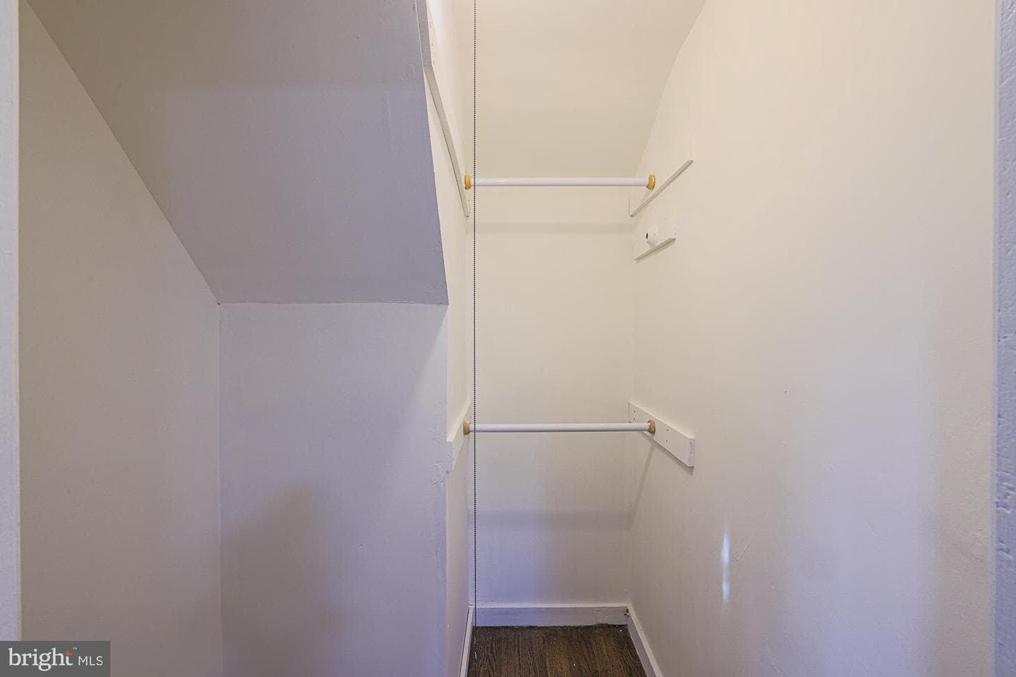410 Kingston Road photo 27