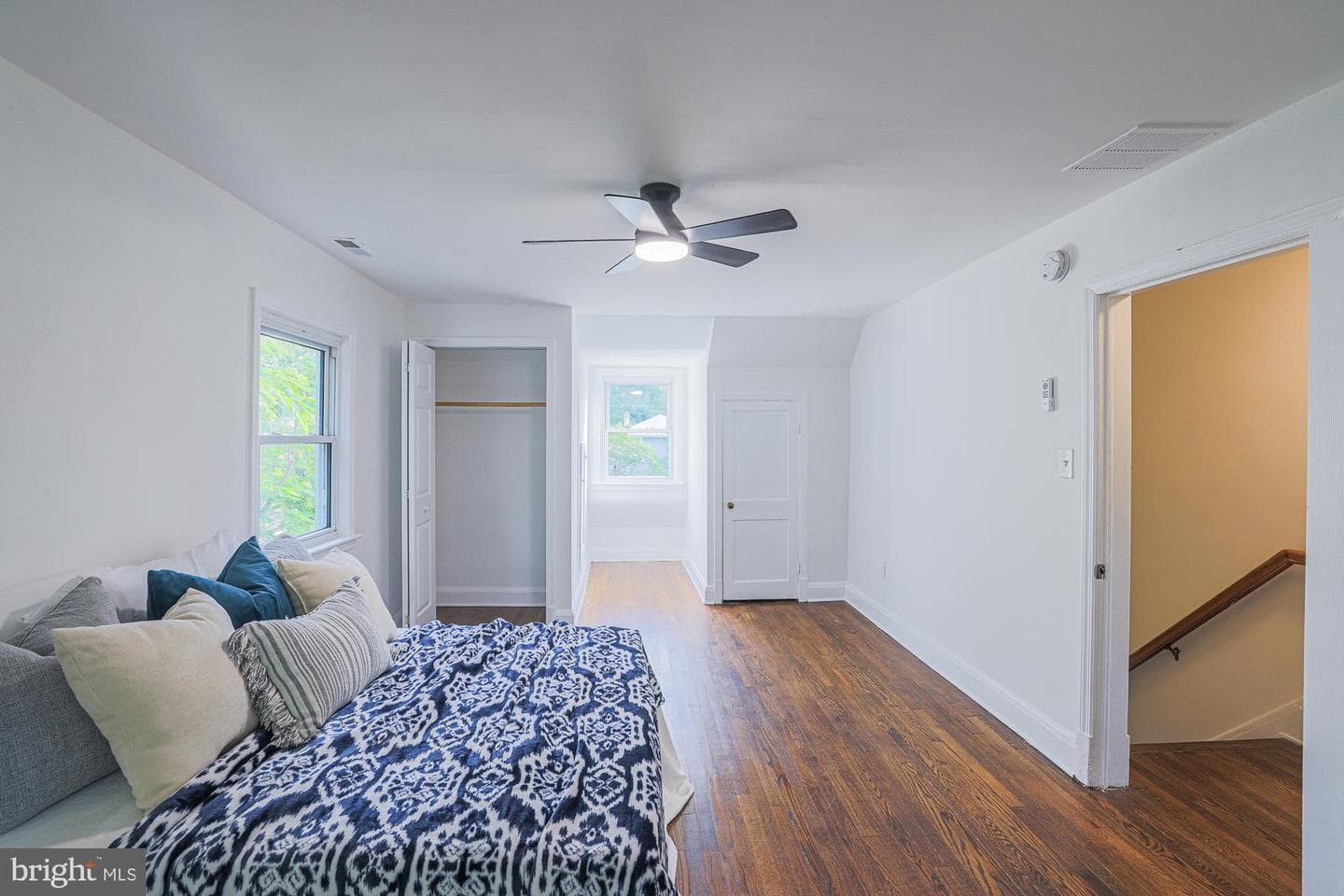410 Kingston Road photo 33