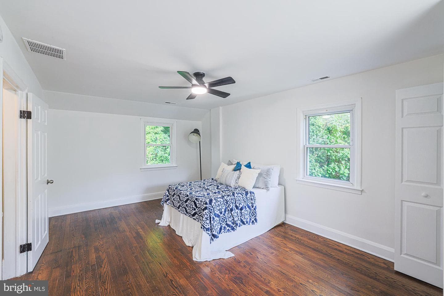 410 Kingston Road photo 35