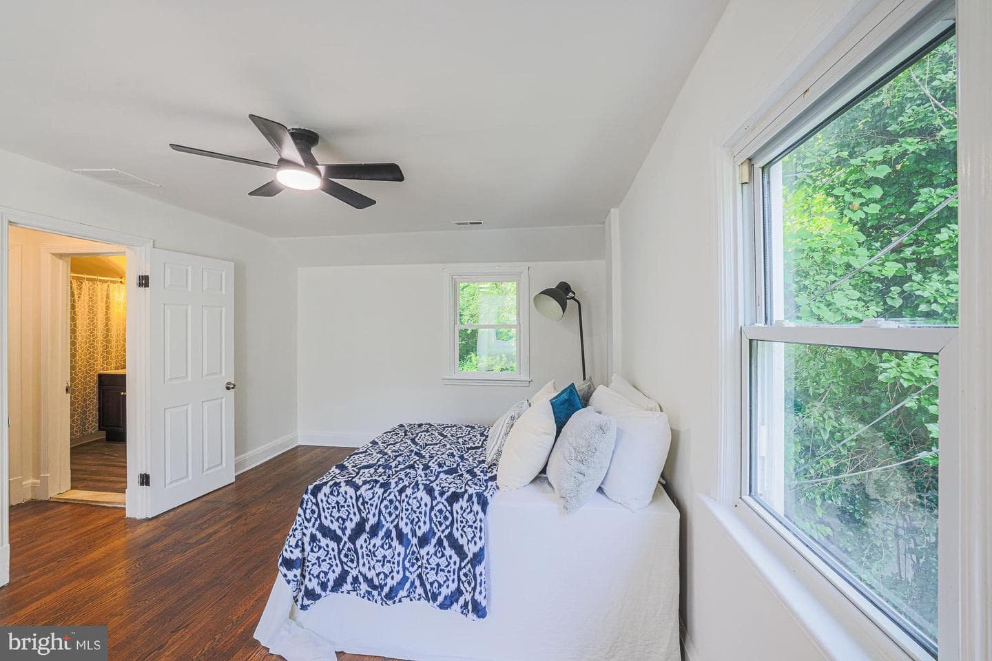 410 Kingston Road photo 37