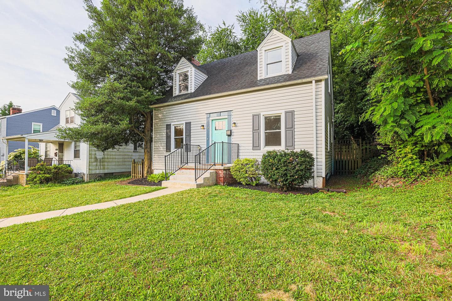 410 Kingston Road photo 4