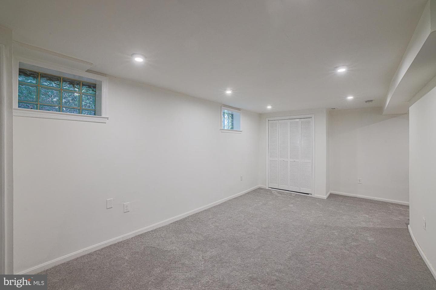 410 Kingston Road photo 41