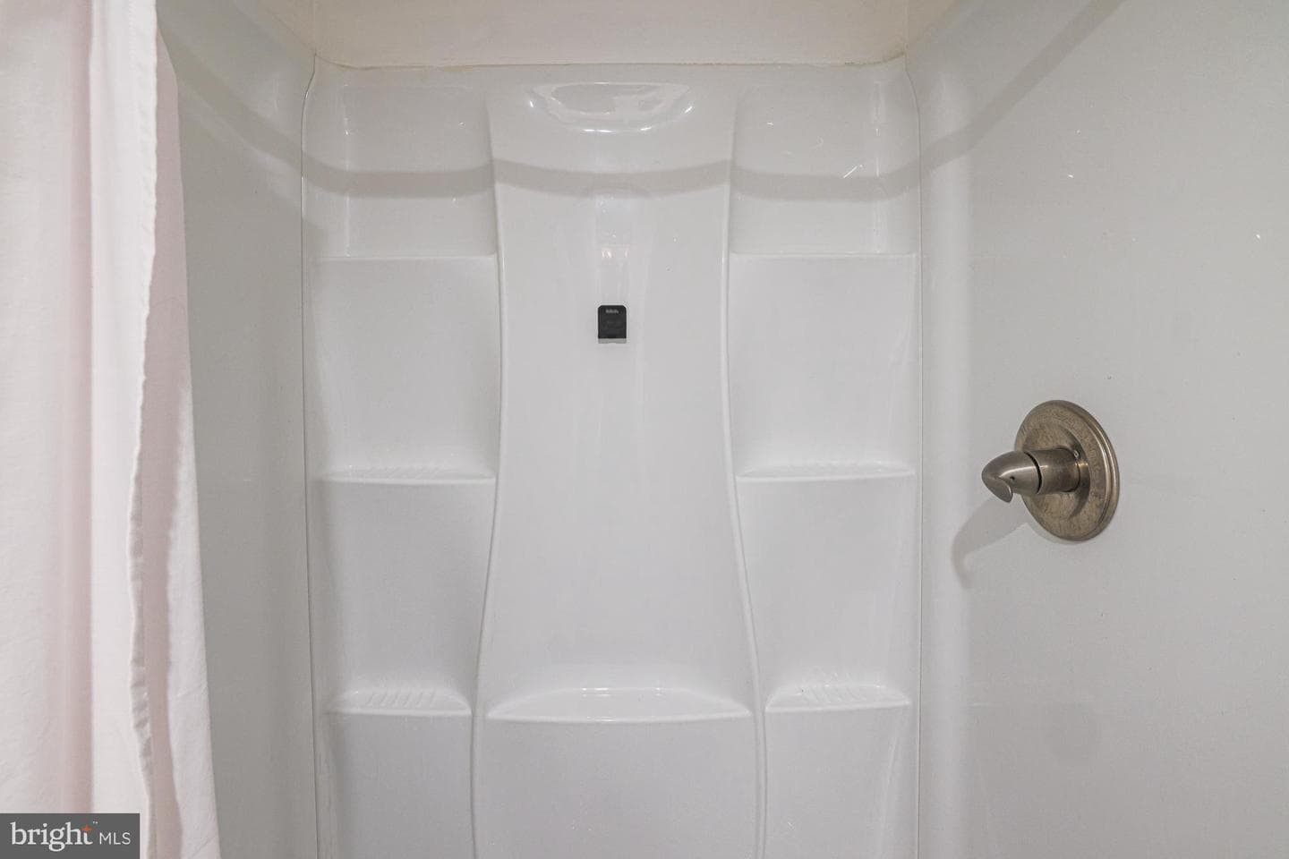 410 Kingston Road photo 46