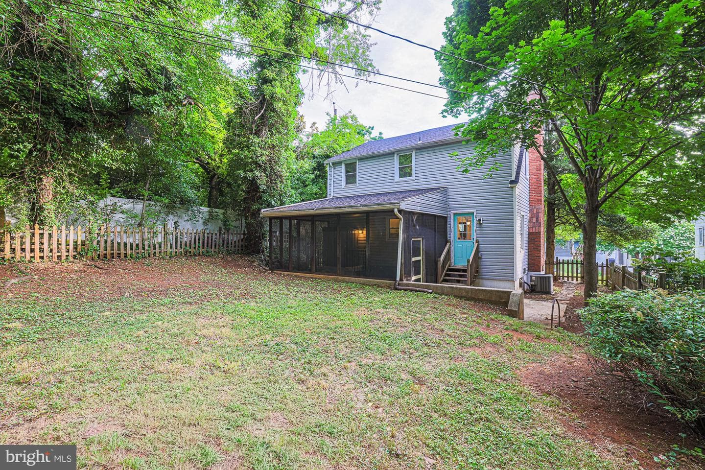 410 Kingston Road photo 52