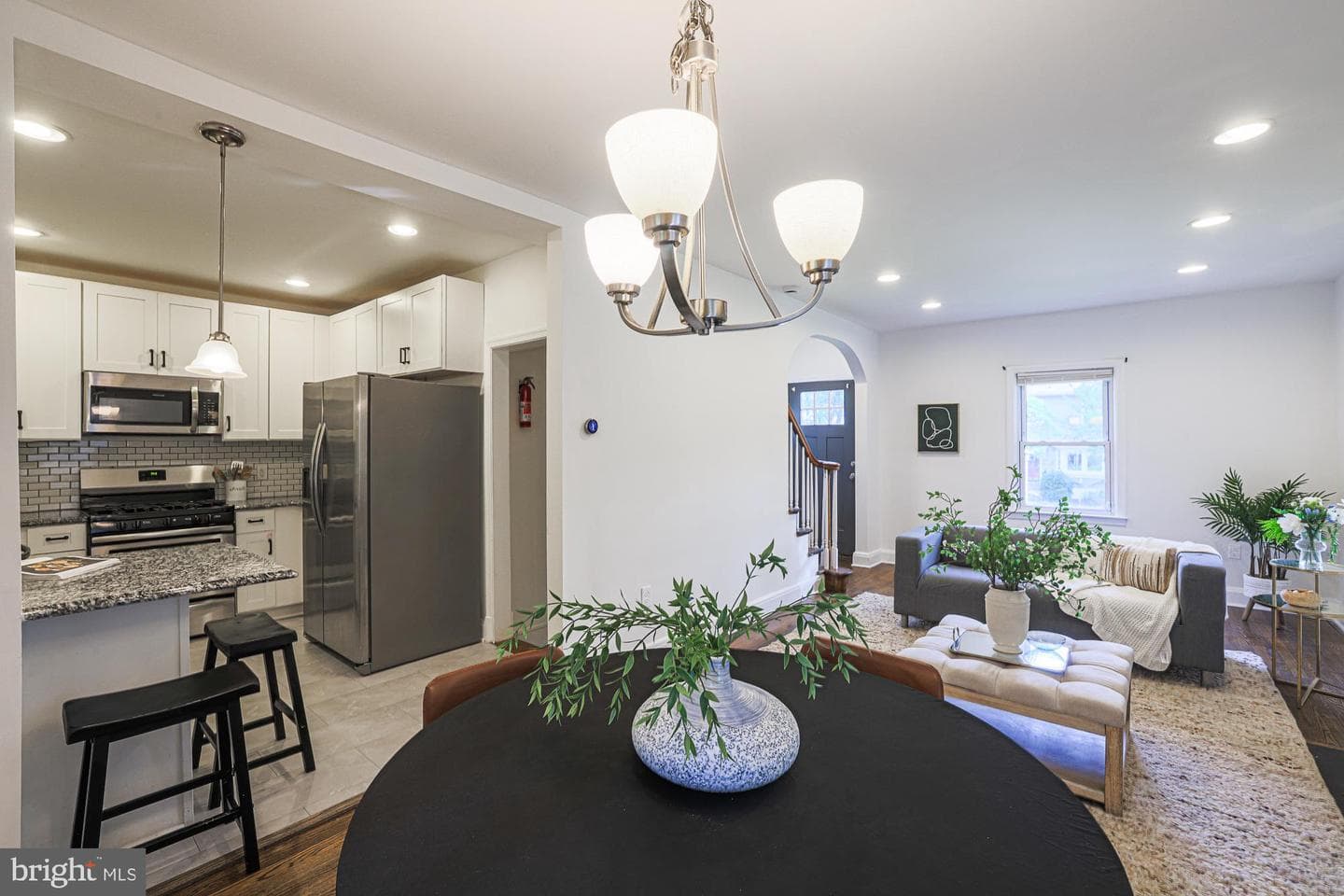 410 Kingston Road photo 9
