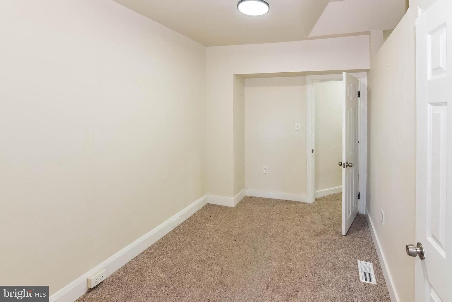 2606 Grogan Avenue photo 11