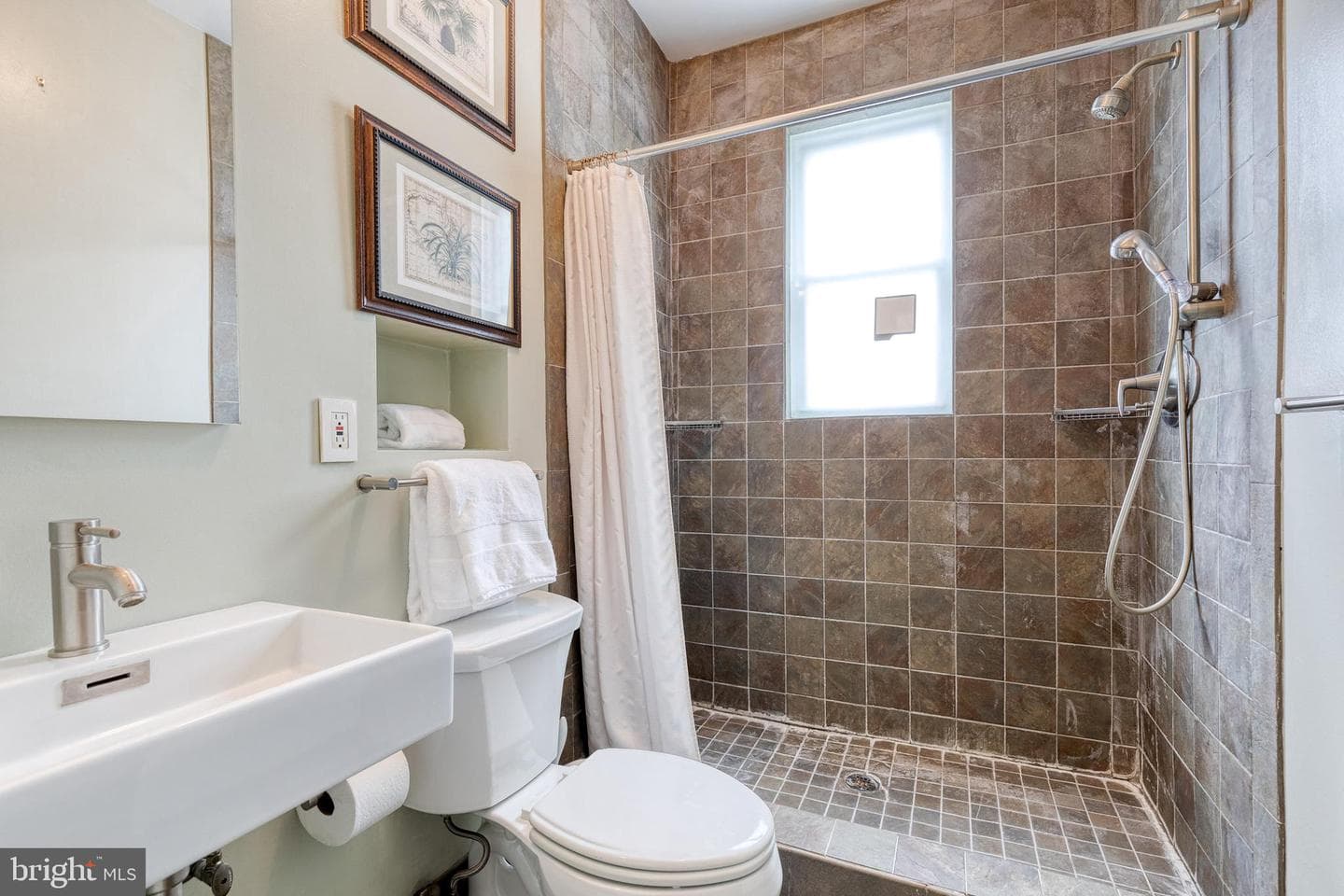 1330 Weldon Avenue photo 24