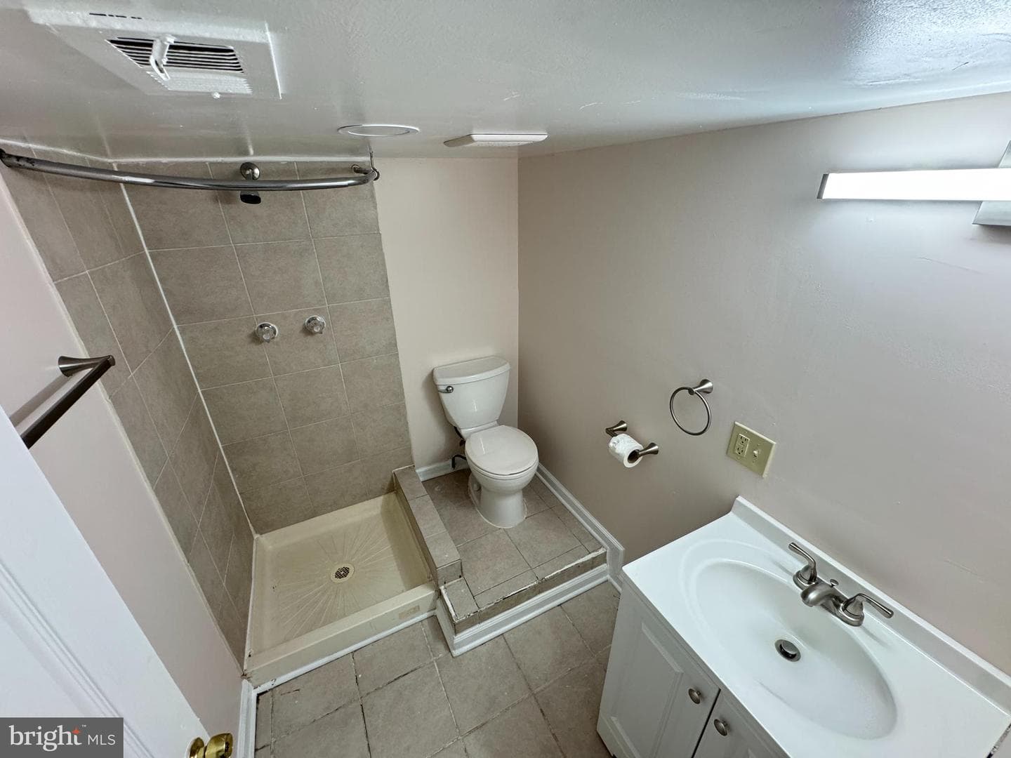 2627 Barclay Street photo 20