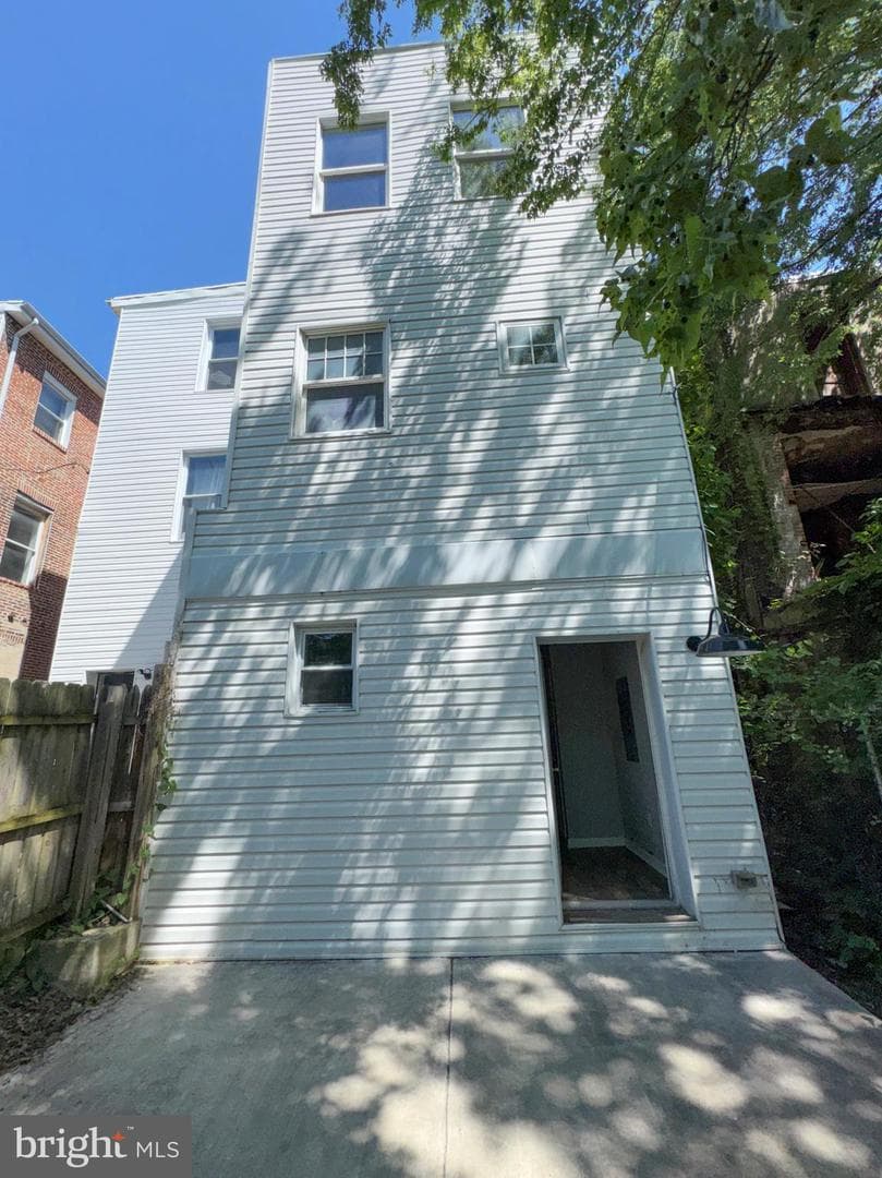 1529 Edmondson Avenue photo 4