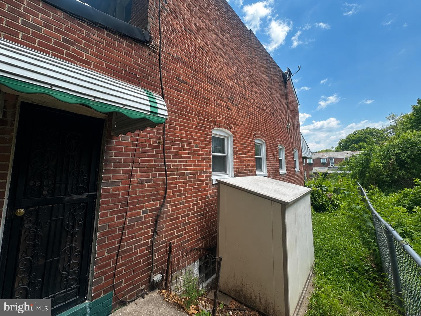 1412 Dukeland Street photo 12