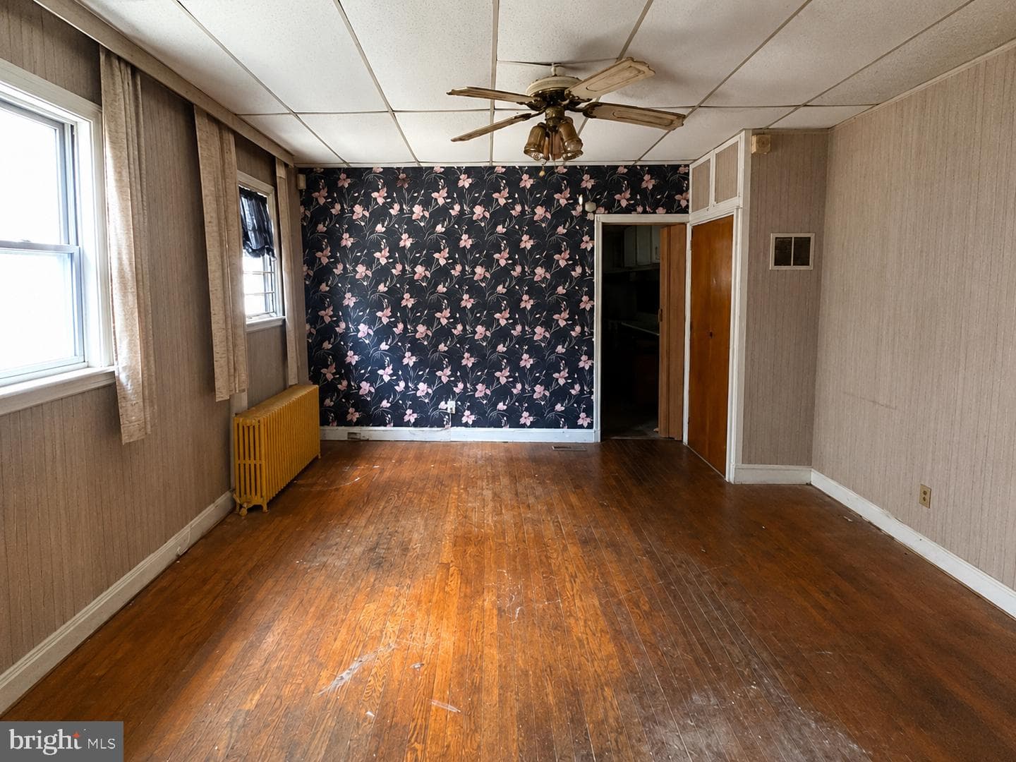 1412 Dukeland Street photo 4