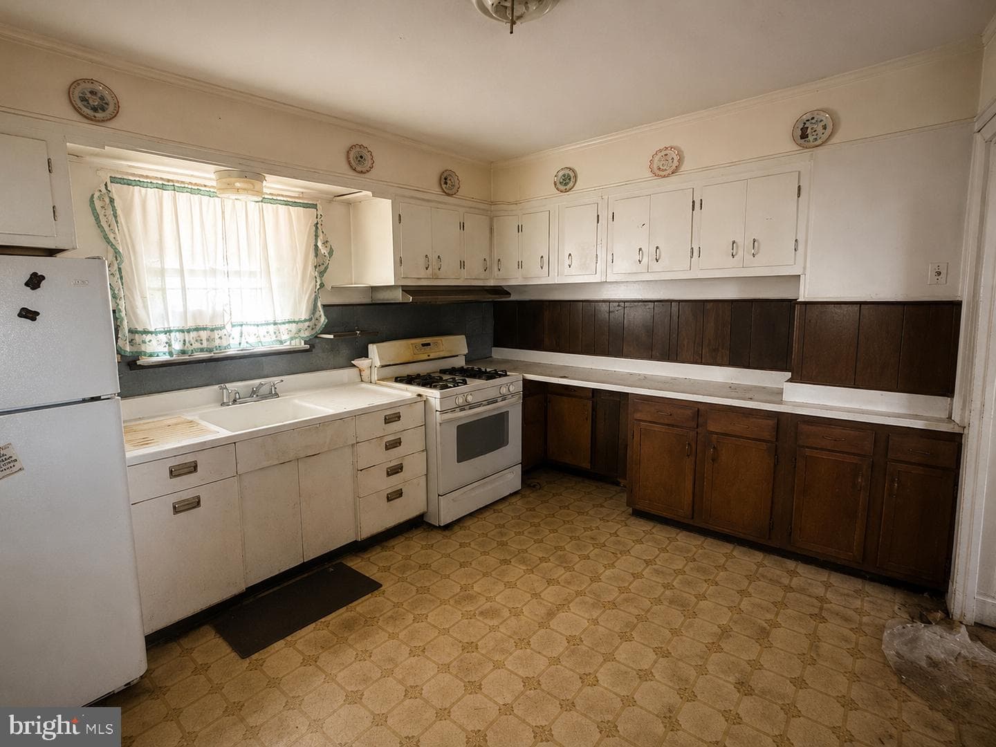 1412 Dukeland Street photo 5