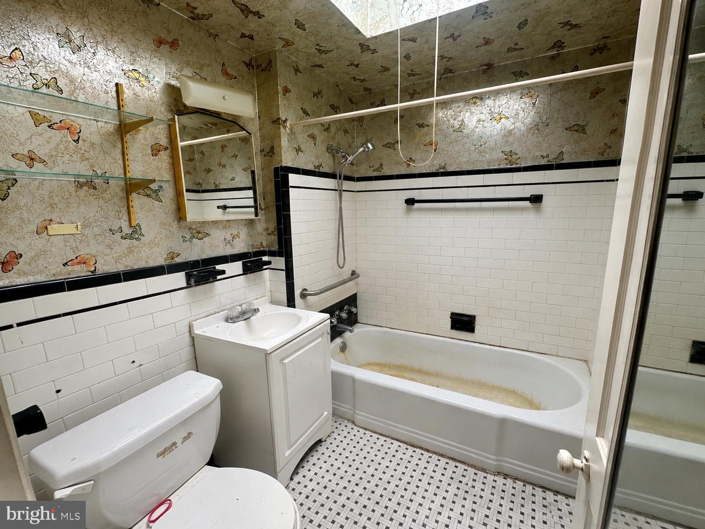 1412 Dukeland Street photo 8