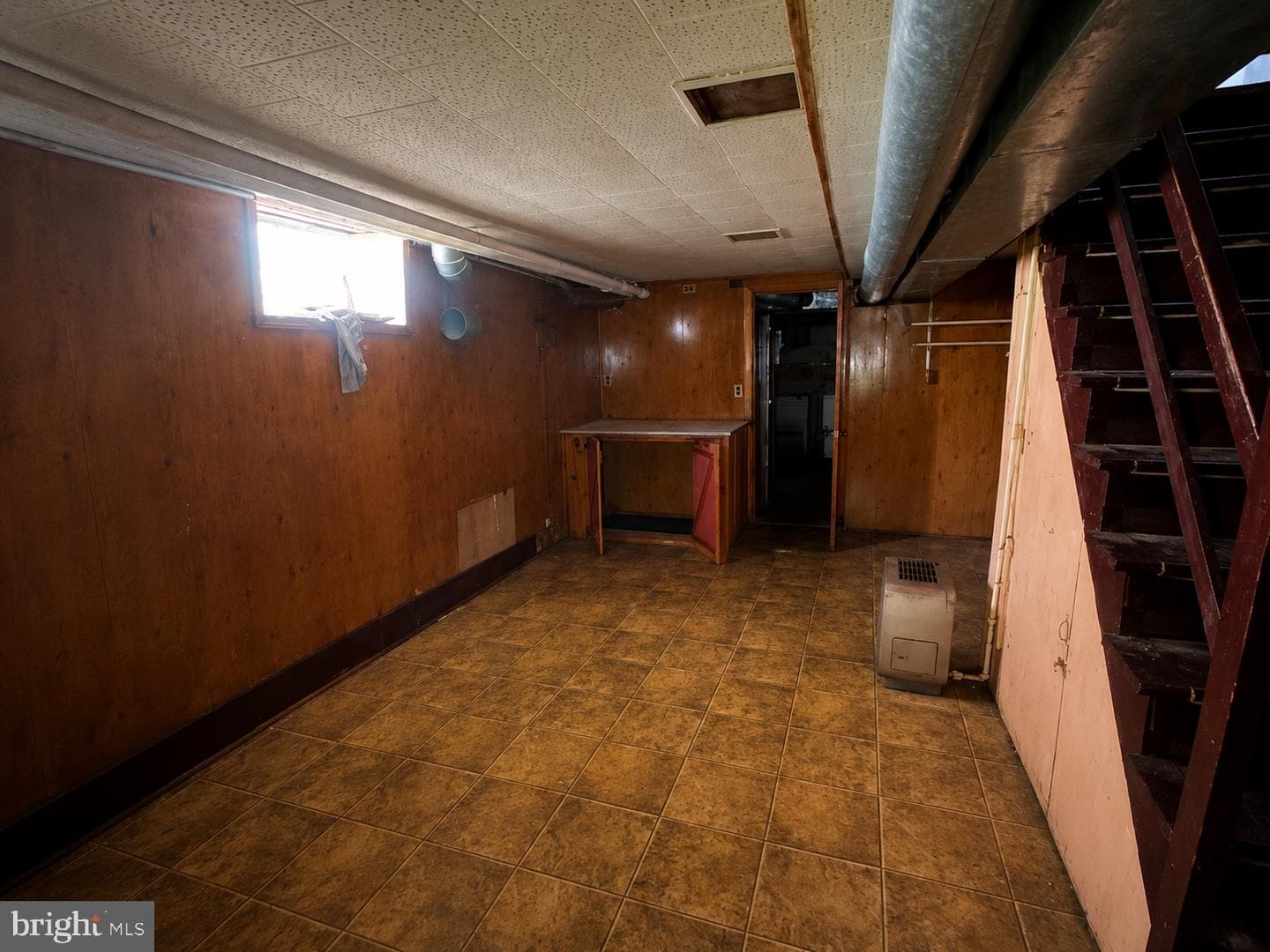 1412 Dukeland Street photo 9