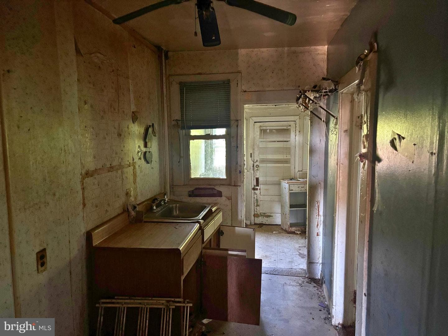 3410 Avondale Avenue photo 4
