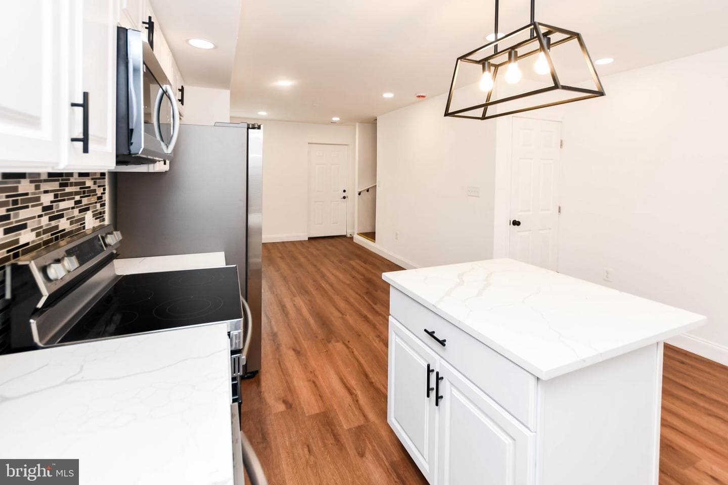 3817 Saint Margaret Street photo 12