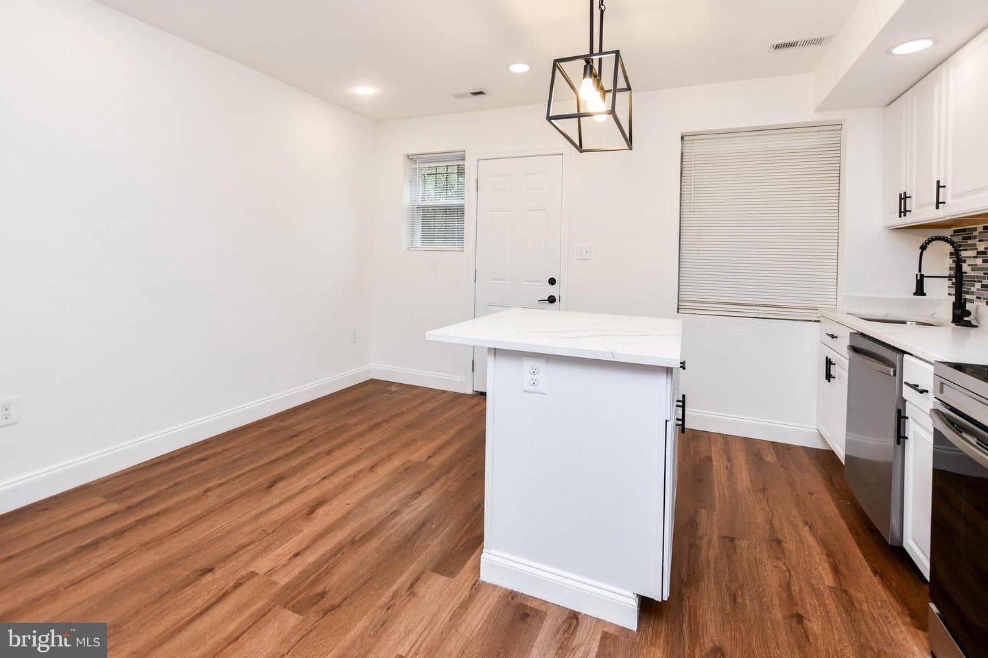 3817 Saint Margaret Street photo 14