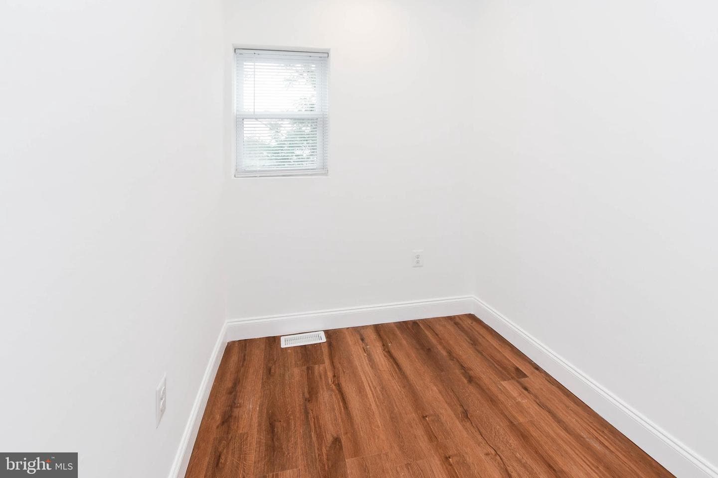 3817 Saint Margaret Street photo 16