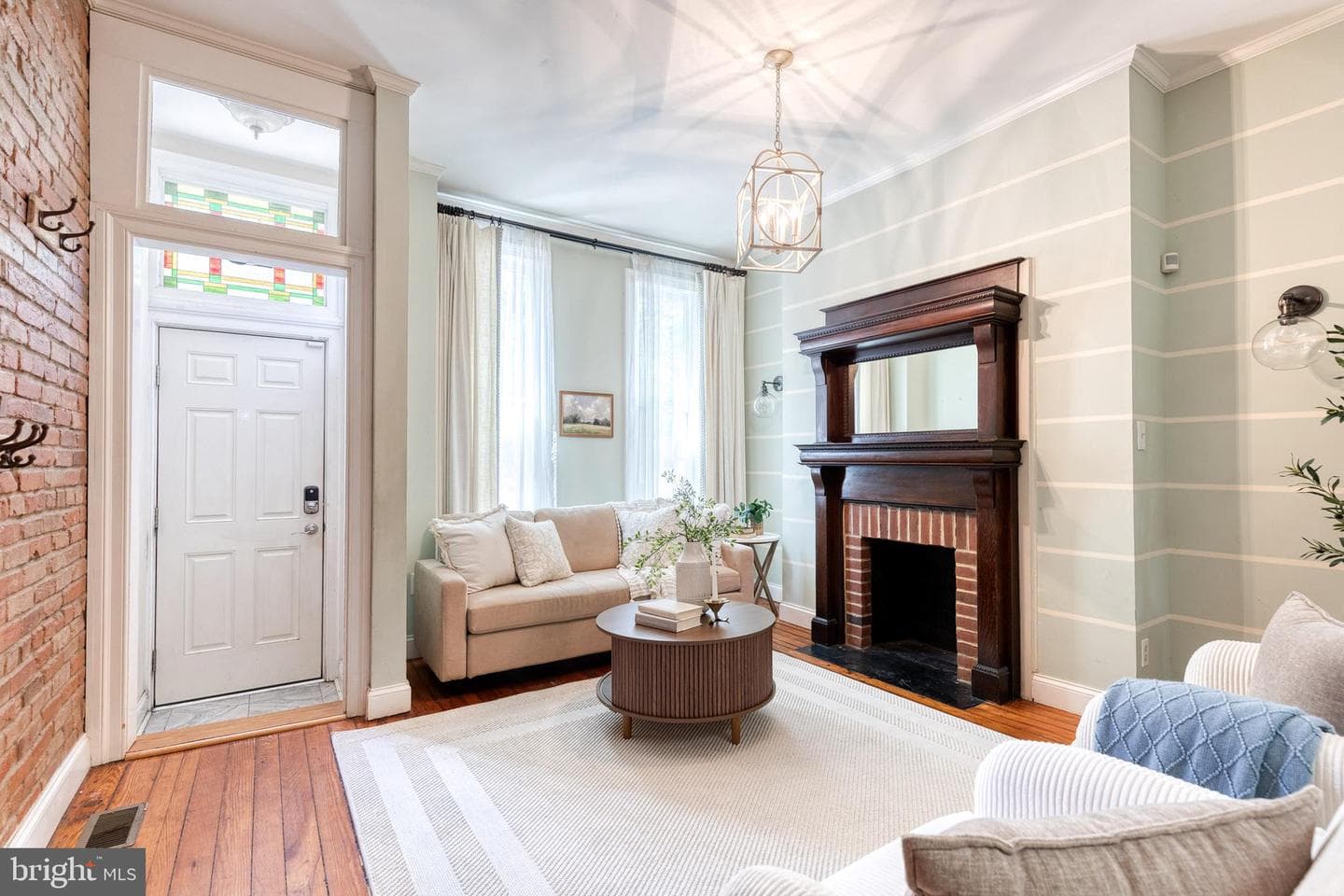 15 N Montford Avenue photo 4