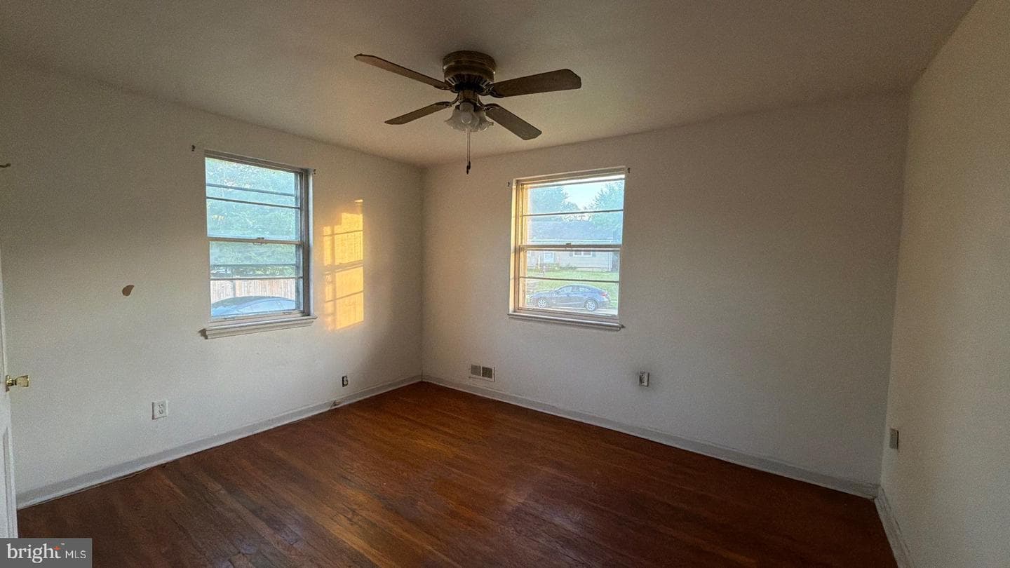 3608 Glenarm Avenue photo 23