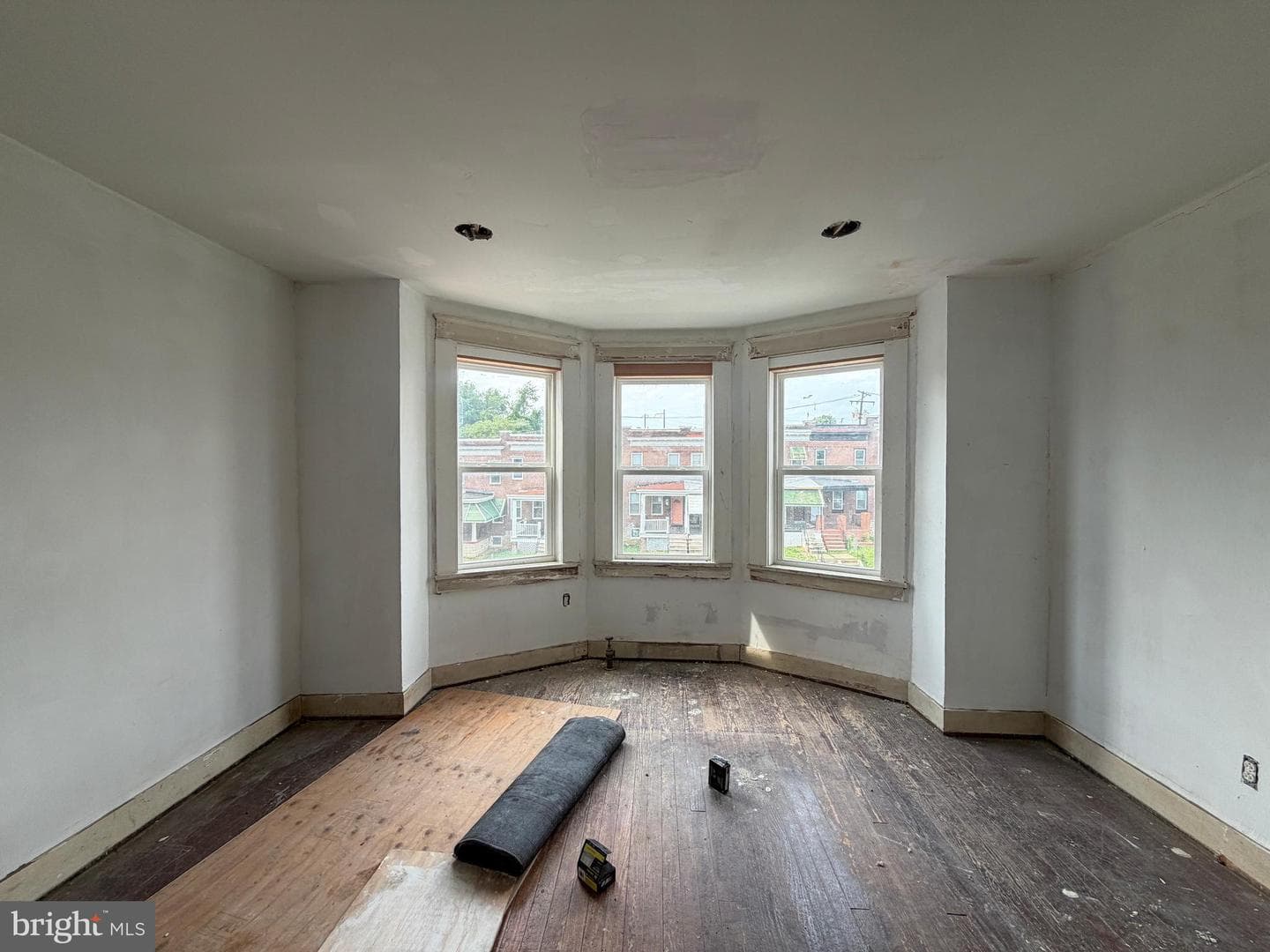 2327 W Lexington Street photo 19