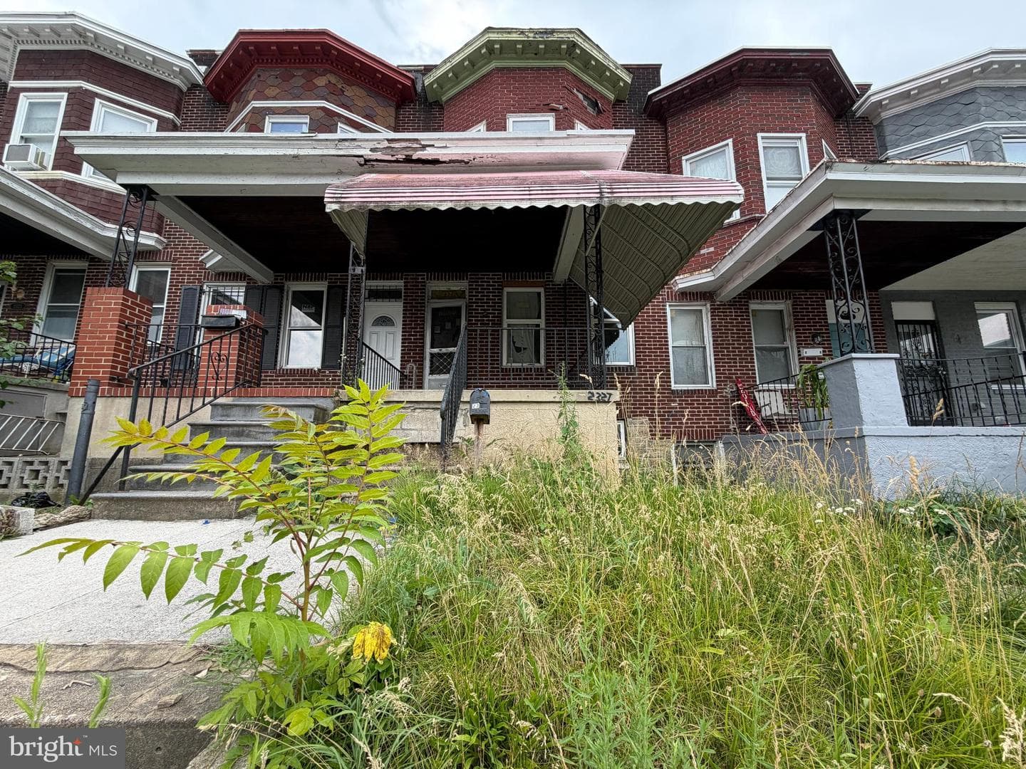 2327 W Lexington Street photo 2