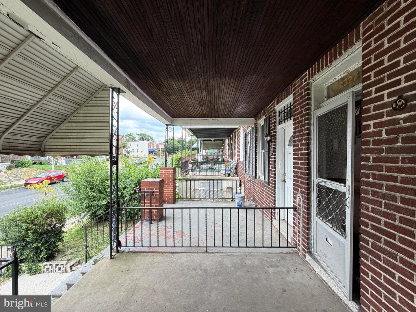 2327 W Lexington Street photo 4