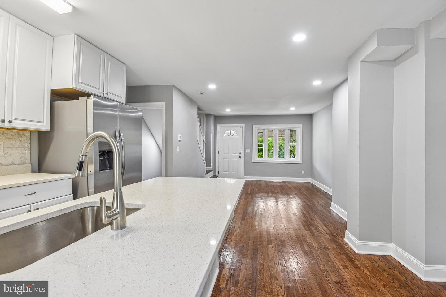 44 N Athol Avenue photo 5