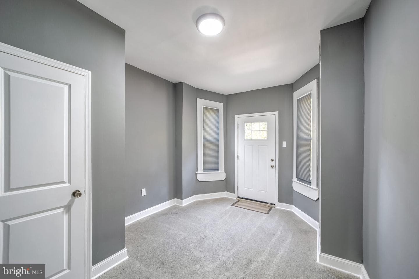 746 Dolphin Street photo 18