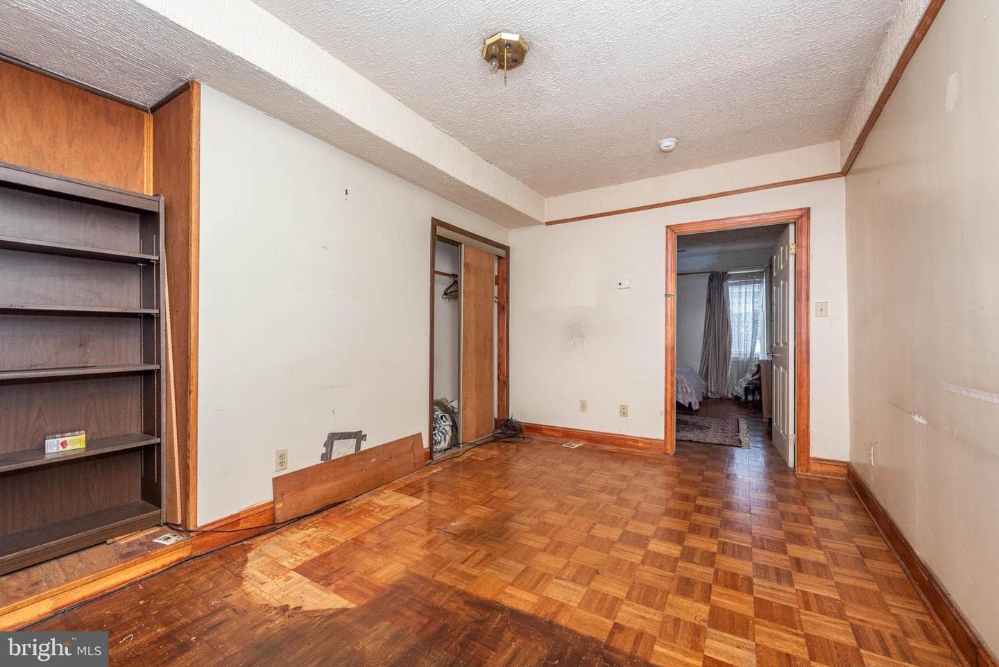 212 W Saratoga Street photo 15