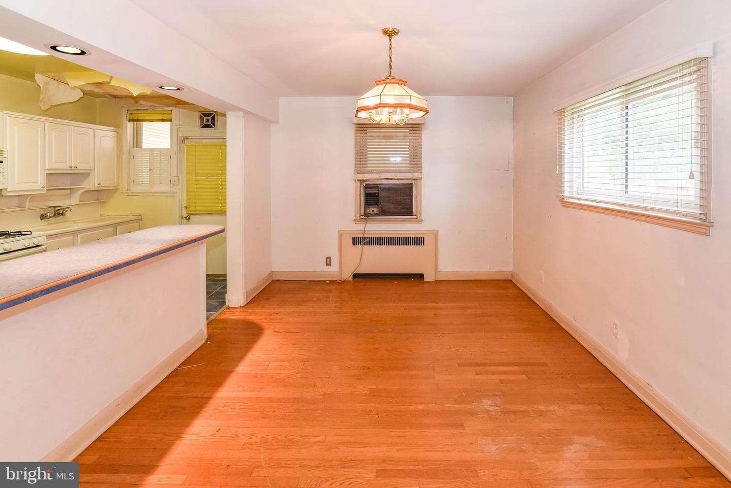 4639 Harcourt Rd photo 21