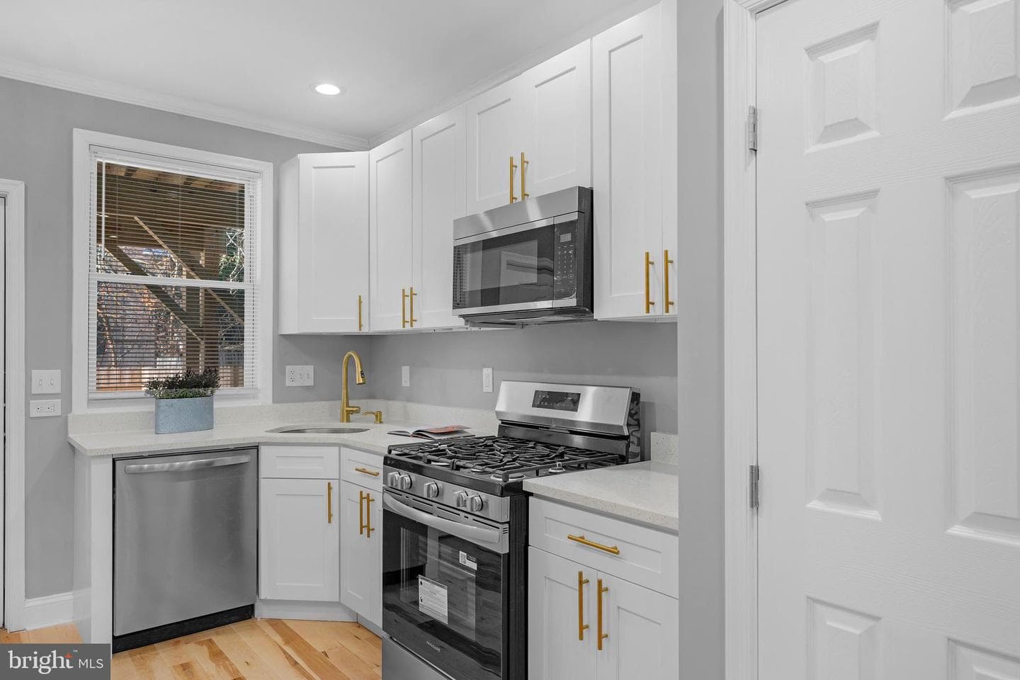 1518 N Wolfe Street photo 11