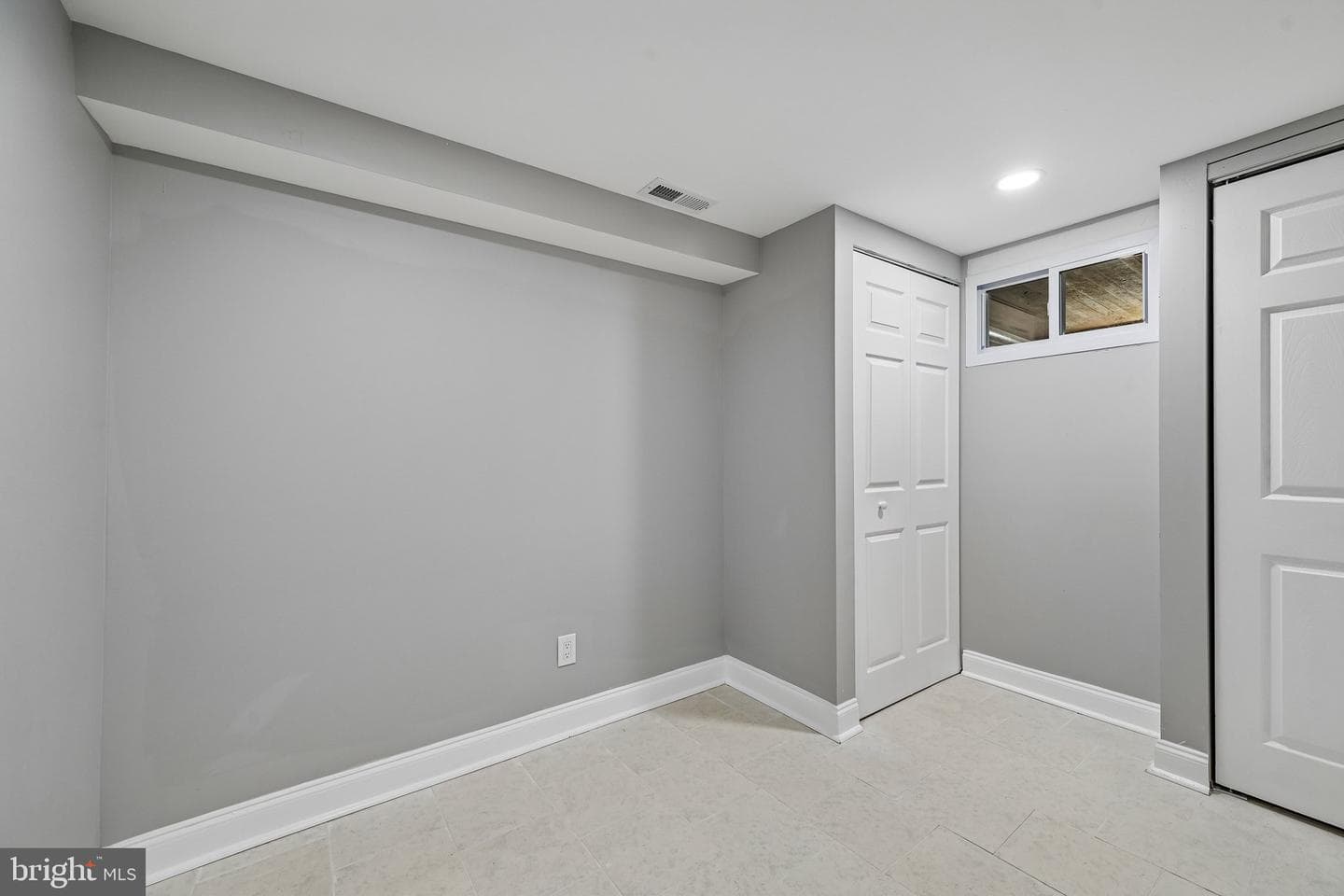 628 Roundview Road photo 28
