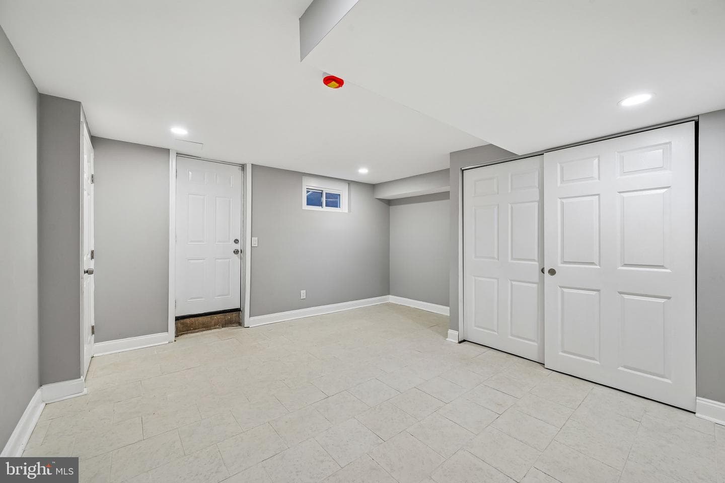 628 Roundview Road photo 31