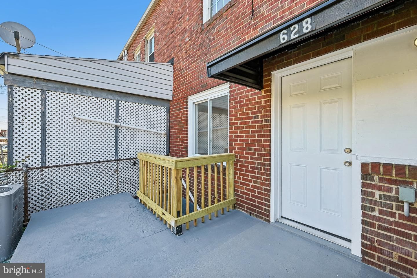 628 Roundview Road photo 38