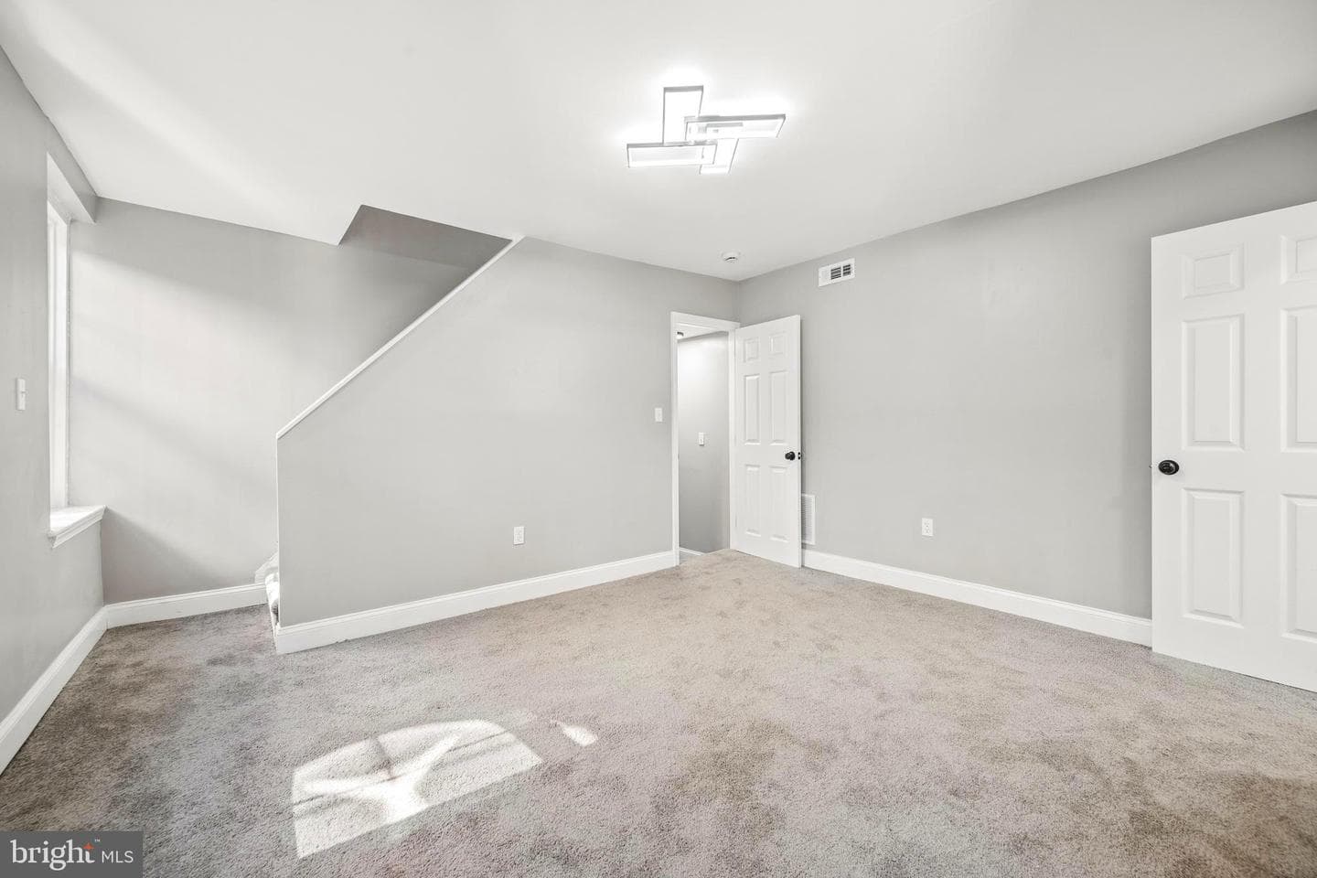 1626 Hollins Street photo 22