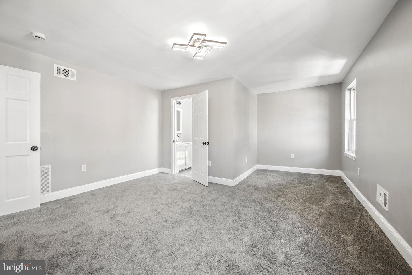 1626 Hollins Street photo 34