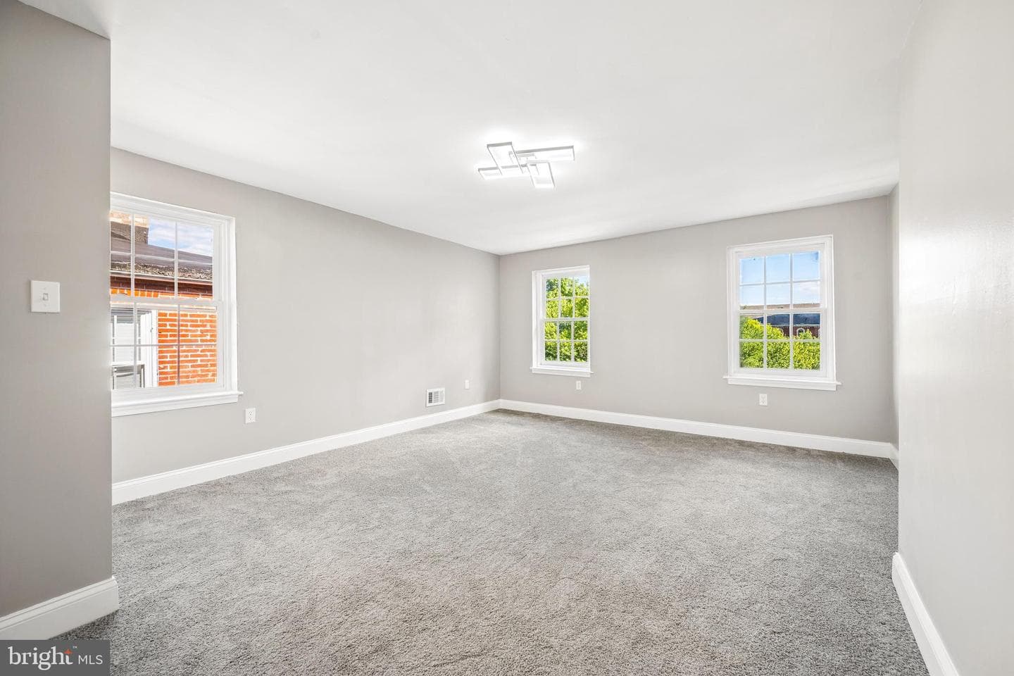 1626 Hollins Street photo 37