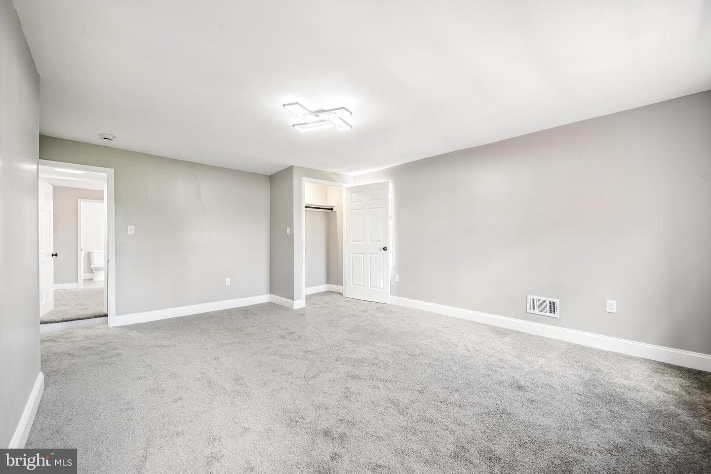 1626 Hollins Street photo 40