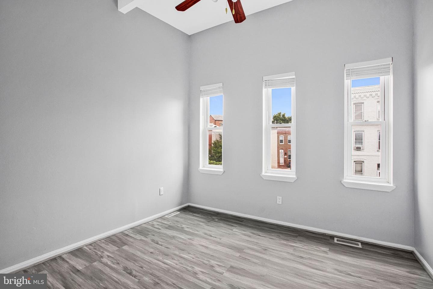 1145 W Cross Street photo 11